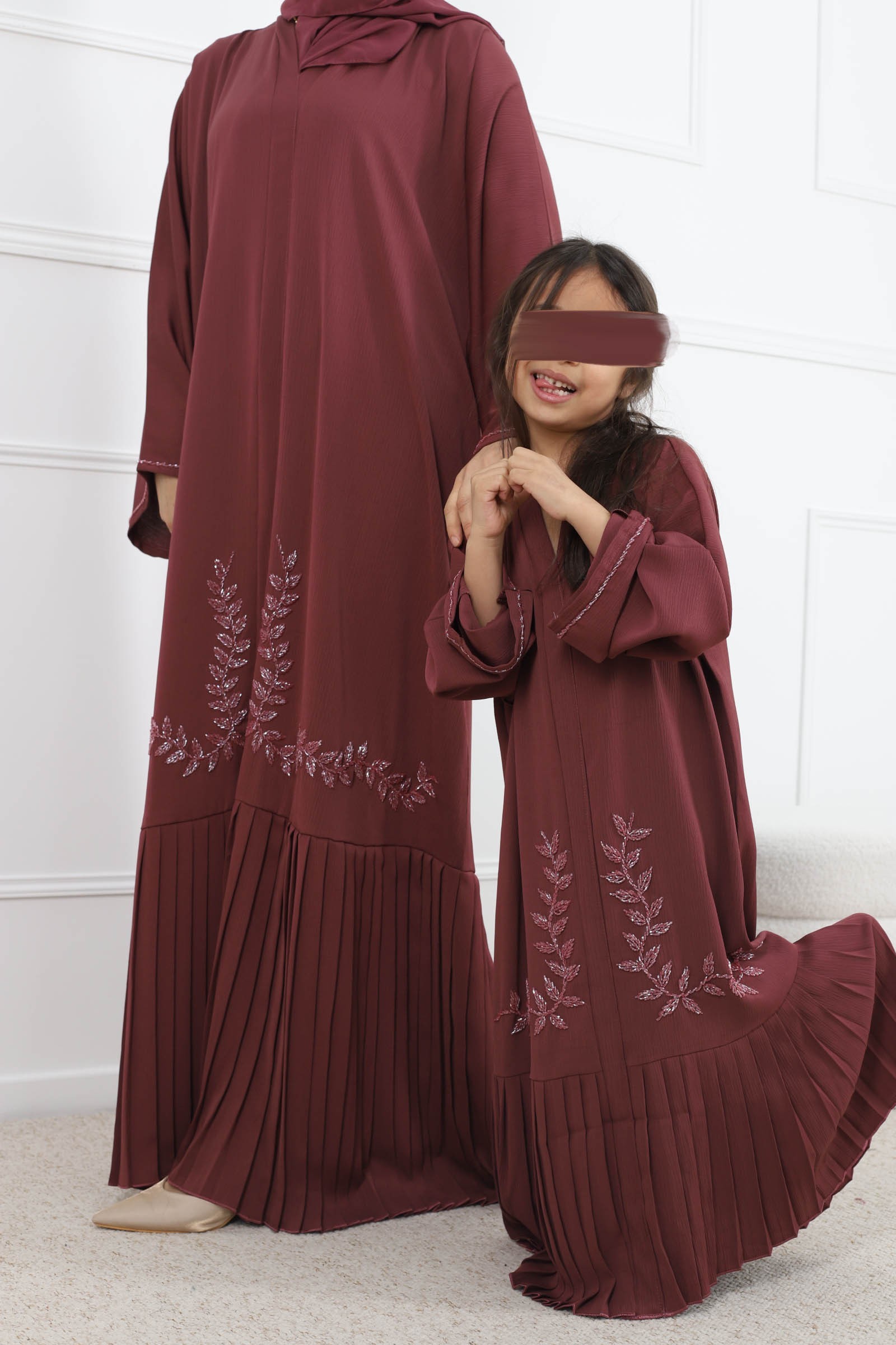 Abaya mère -fille dubai prune , pour une tenue eid el Iftar 2024
