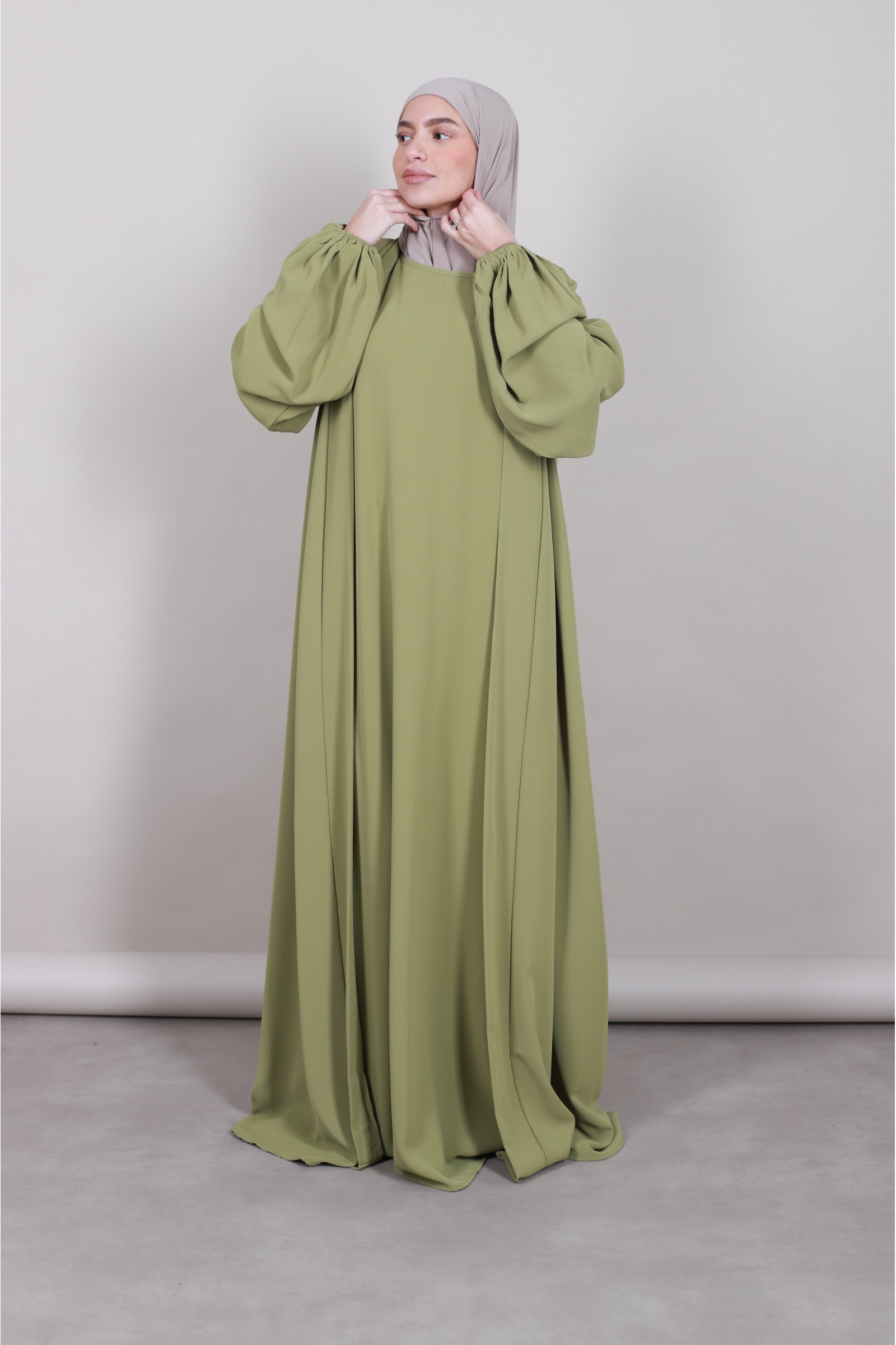Abaya Kimono with tightened sleeves, apple green