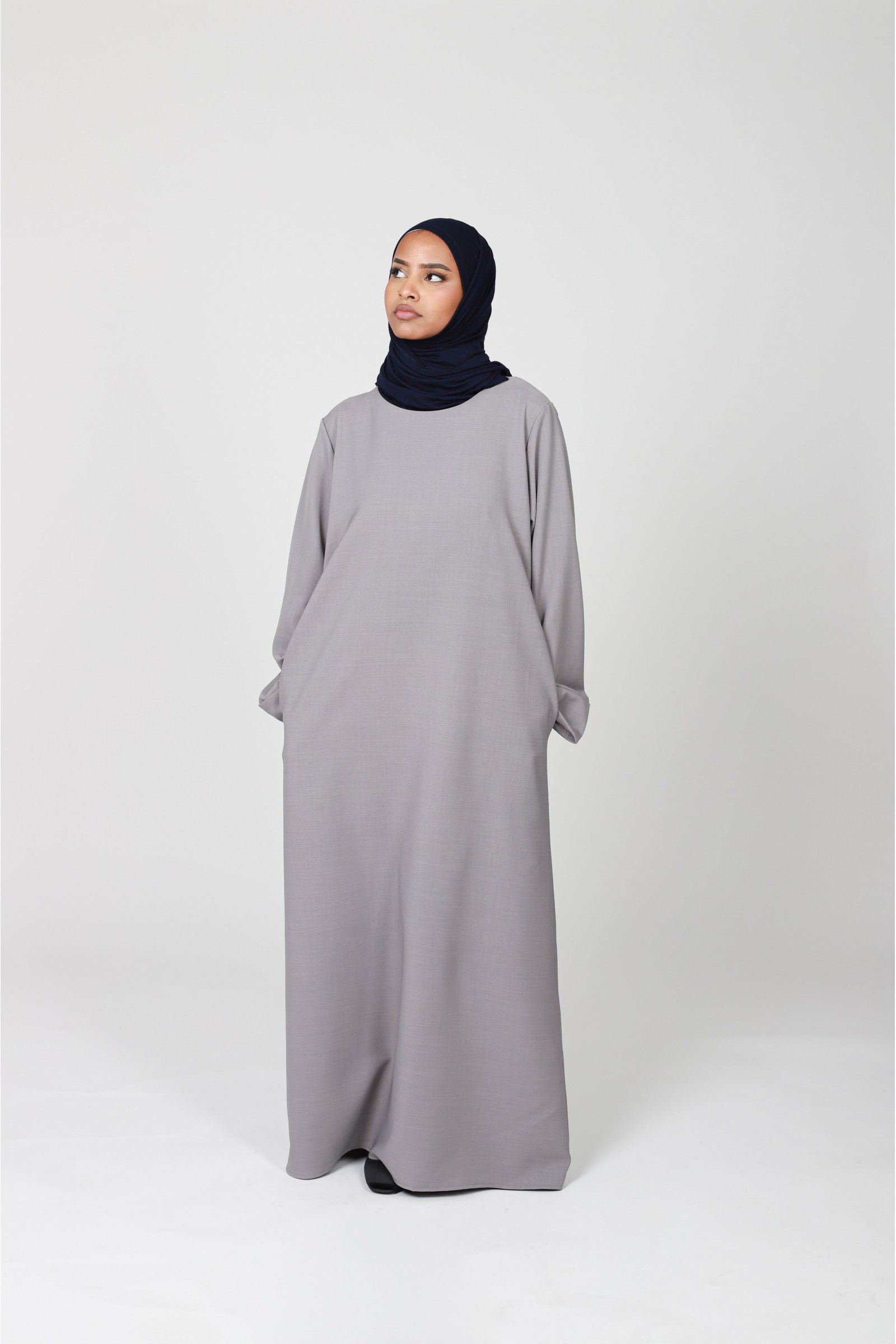 Abaya longue grise pour femme modeste musulmane 2024