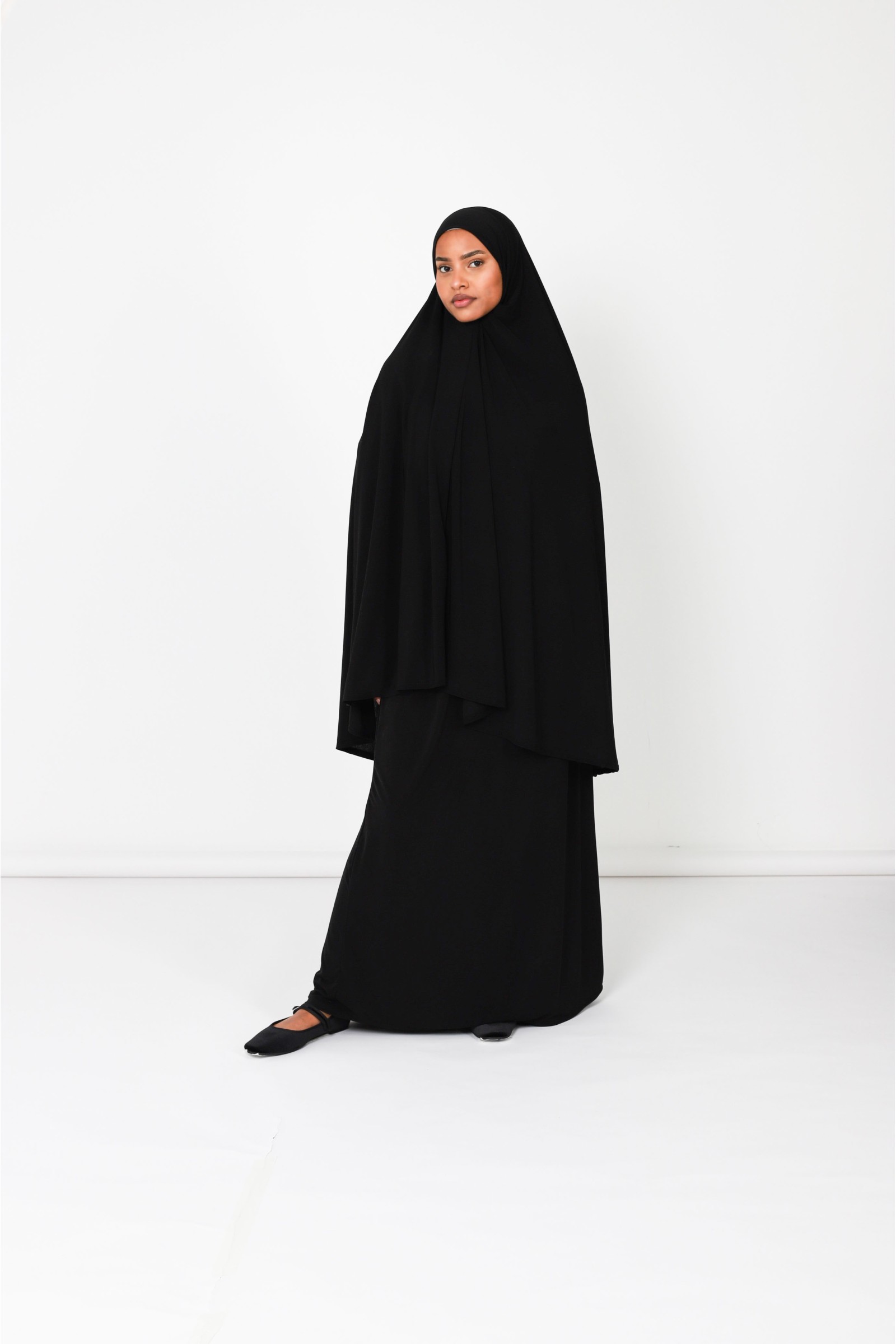 Long mastour prayer outfit for modest Muslim women