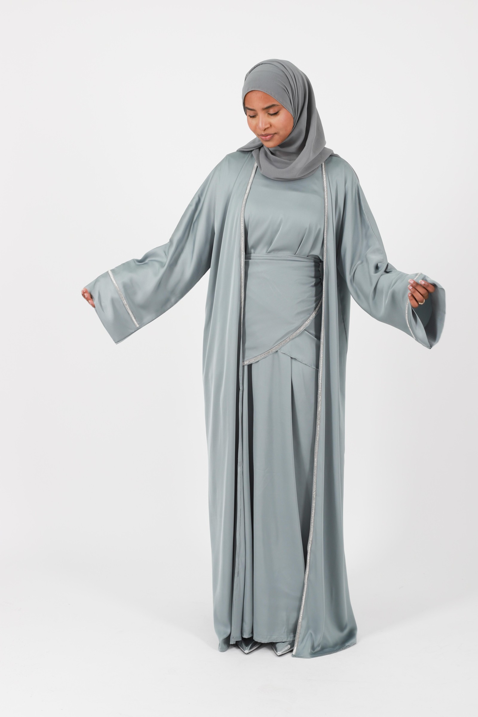 3-piece Abaya dubai set for modest and elegant women