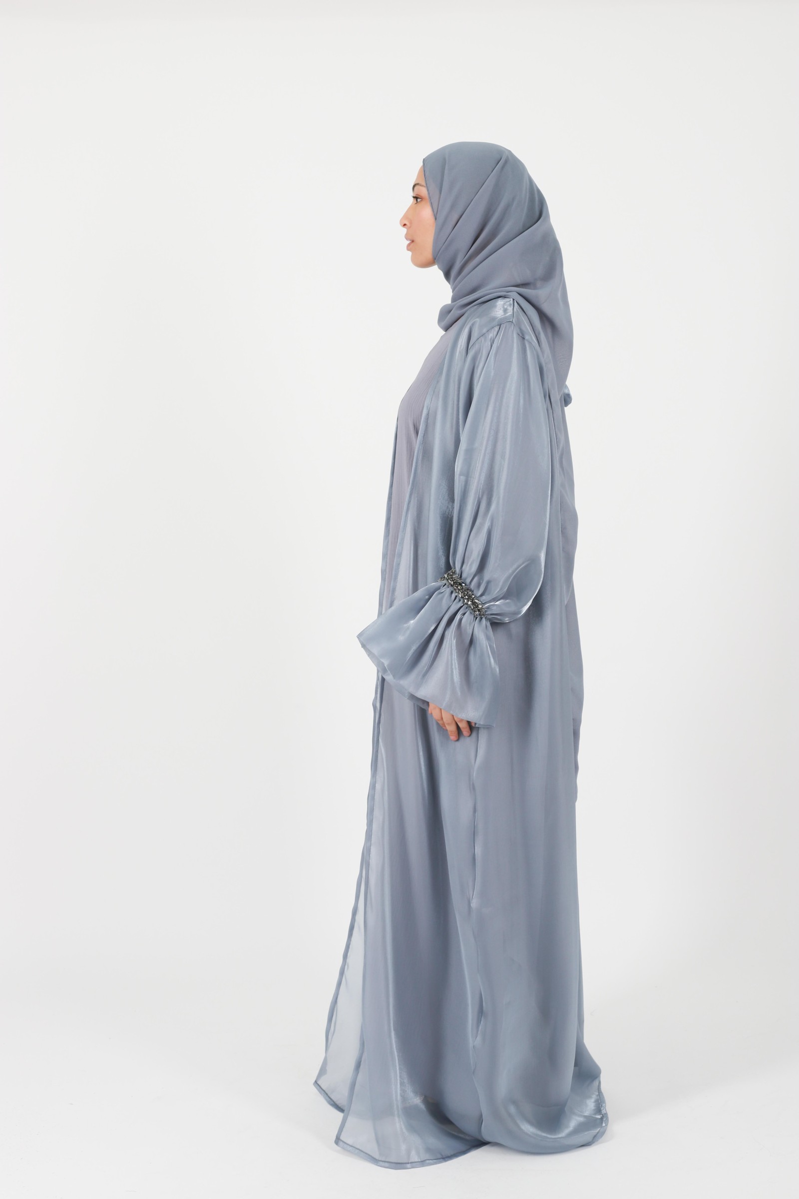 Opt for the Abaya Kimono Dubai to celebrate Eid 2024 with elegance